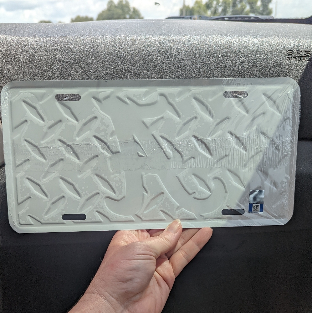 🏈 Alabama Football Car Tag - Picture 2 of 2